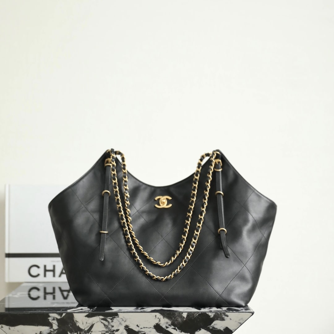 Chanel 香奈兒 Leather Goods