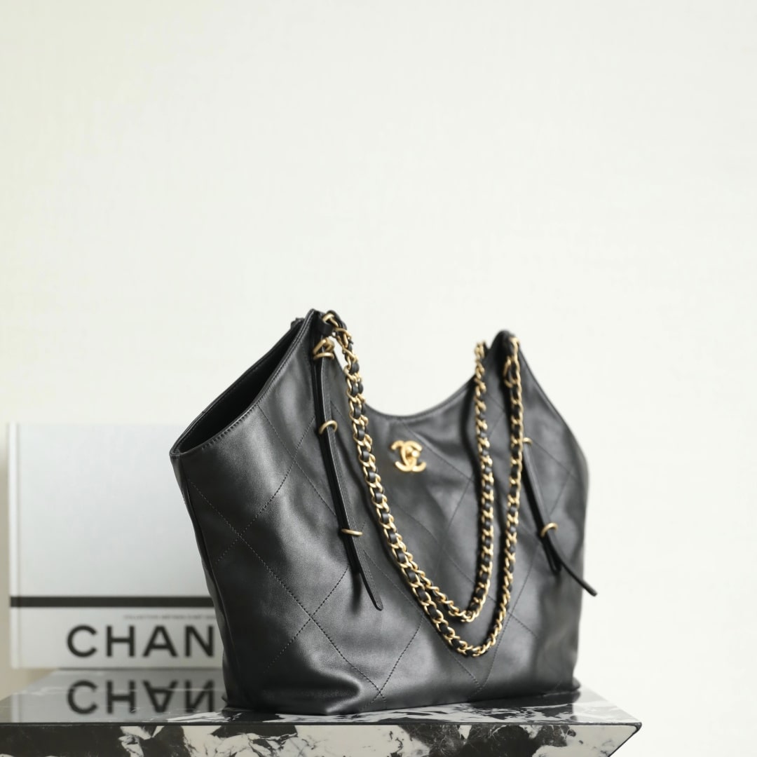 Chanel 香奈兒 Leather Goods