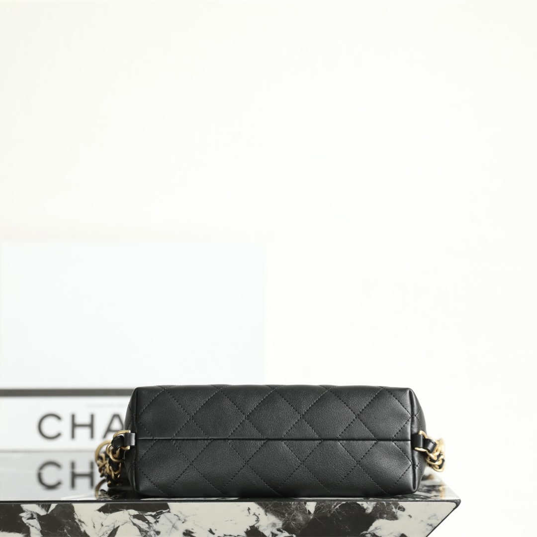 Chanel 香奈兒 Leather Goods