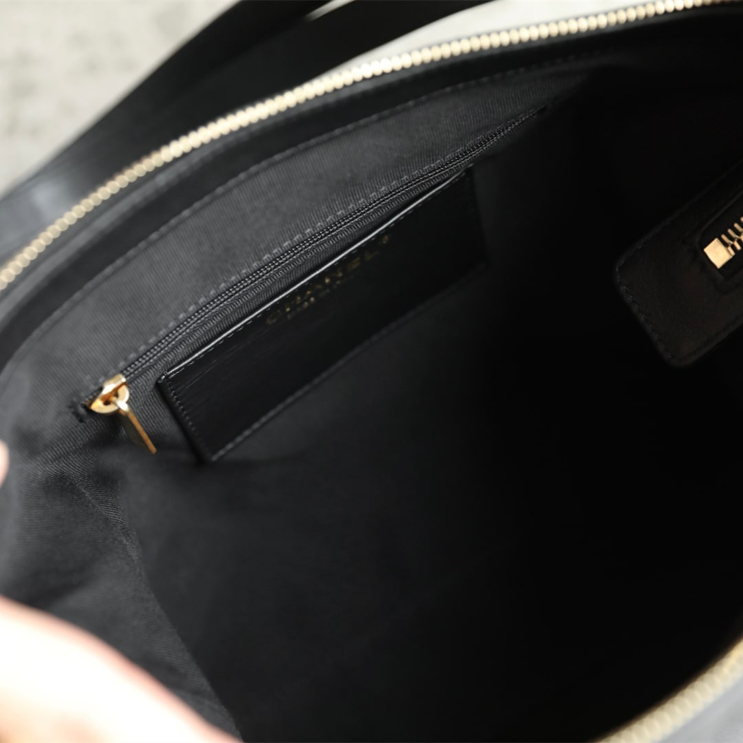 Chanel 香奈兒 Leather Goods