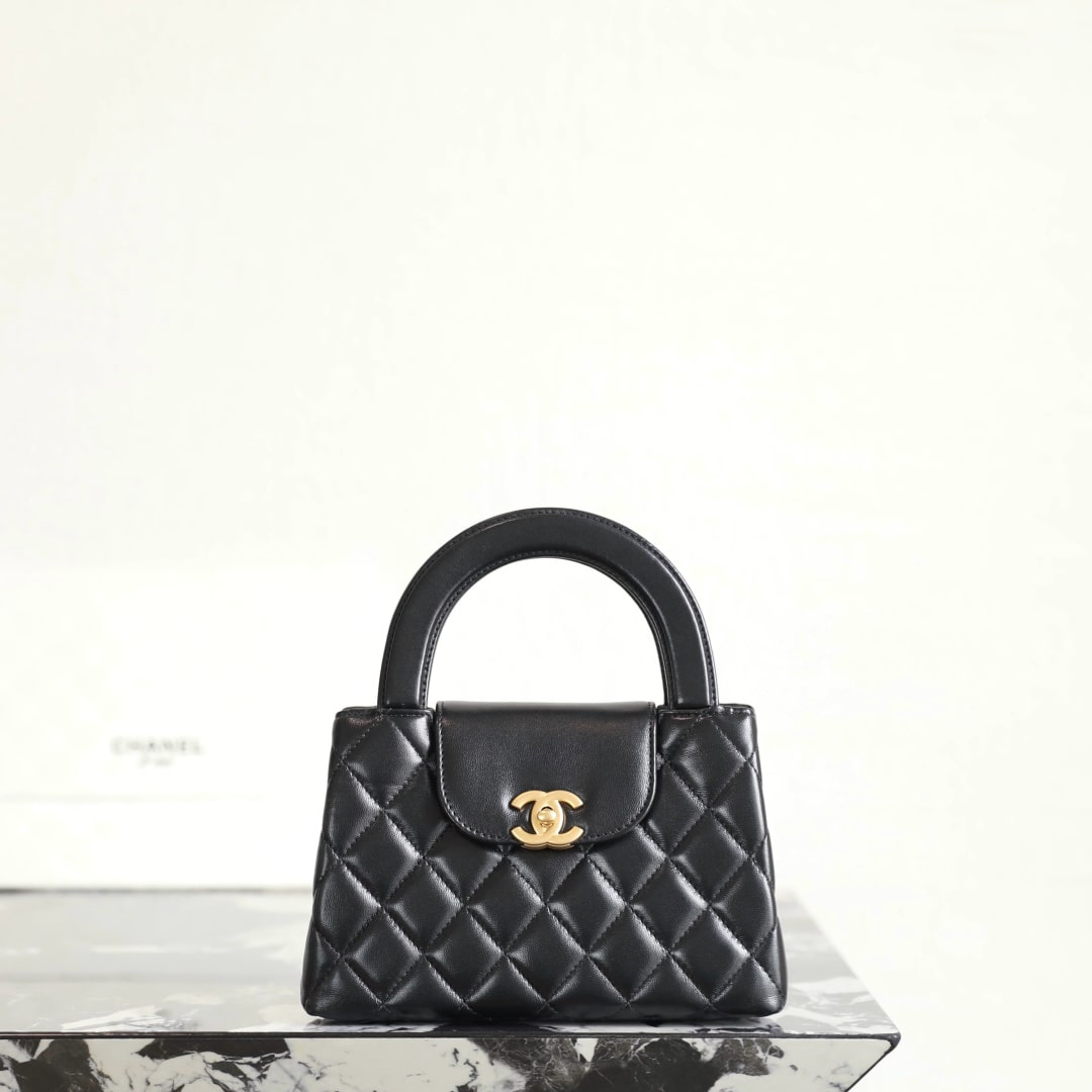 Chanel 香奈兒 Leather Goods