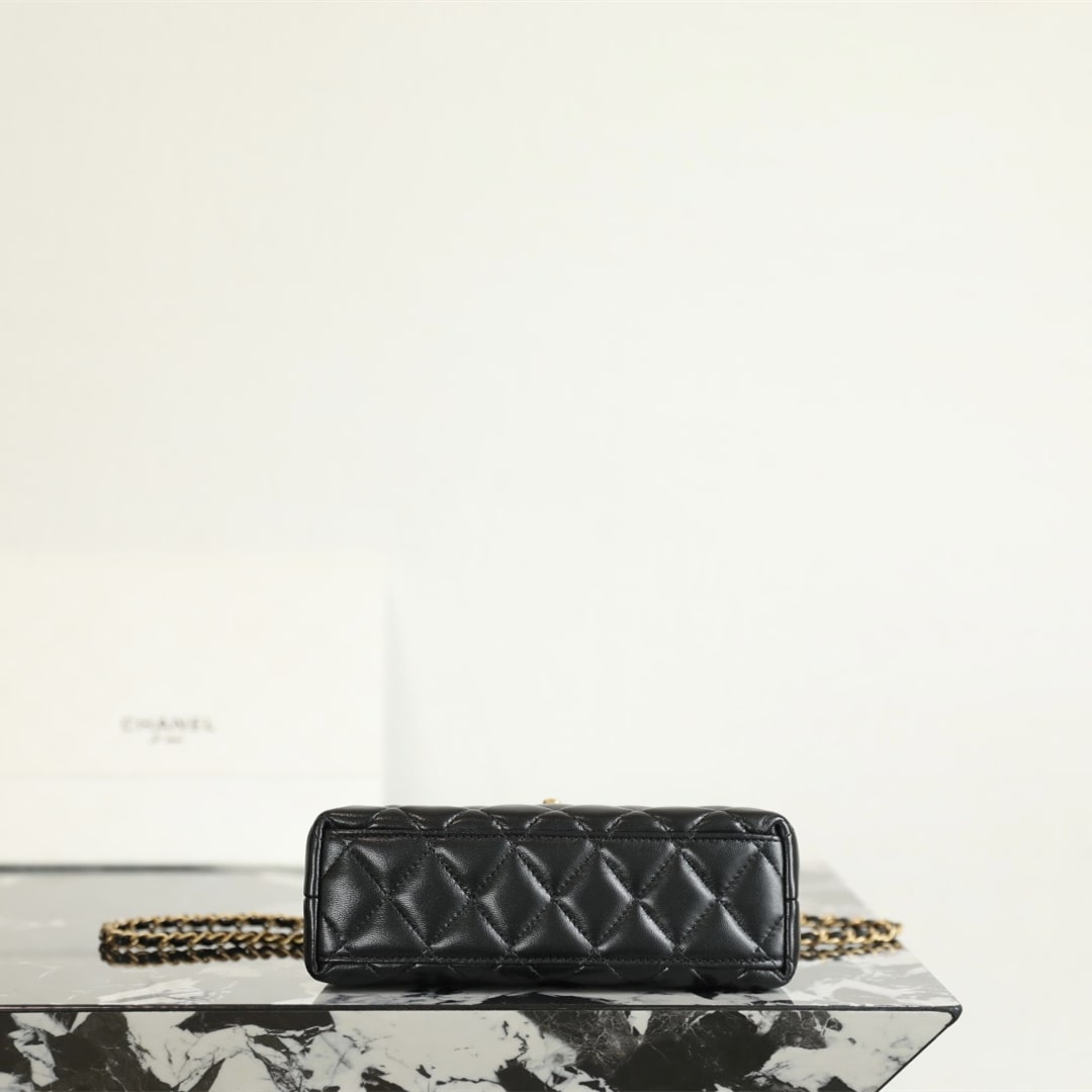 Chanel 香奈兒 Leather Goods
