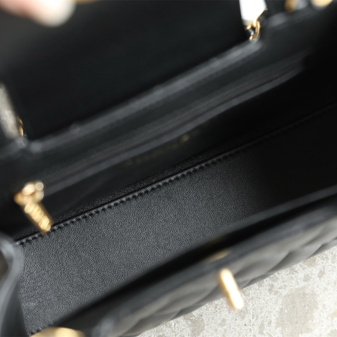 Chanel 香奈兒 Leather Goods