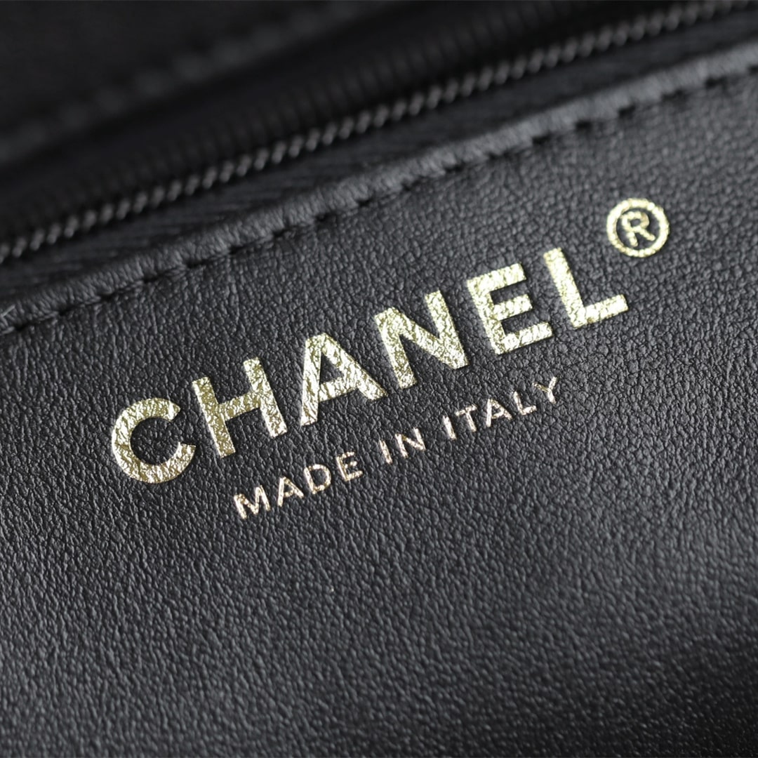 Chanel 香奈兒 Leather Goods