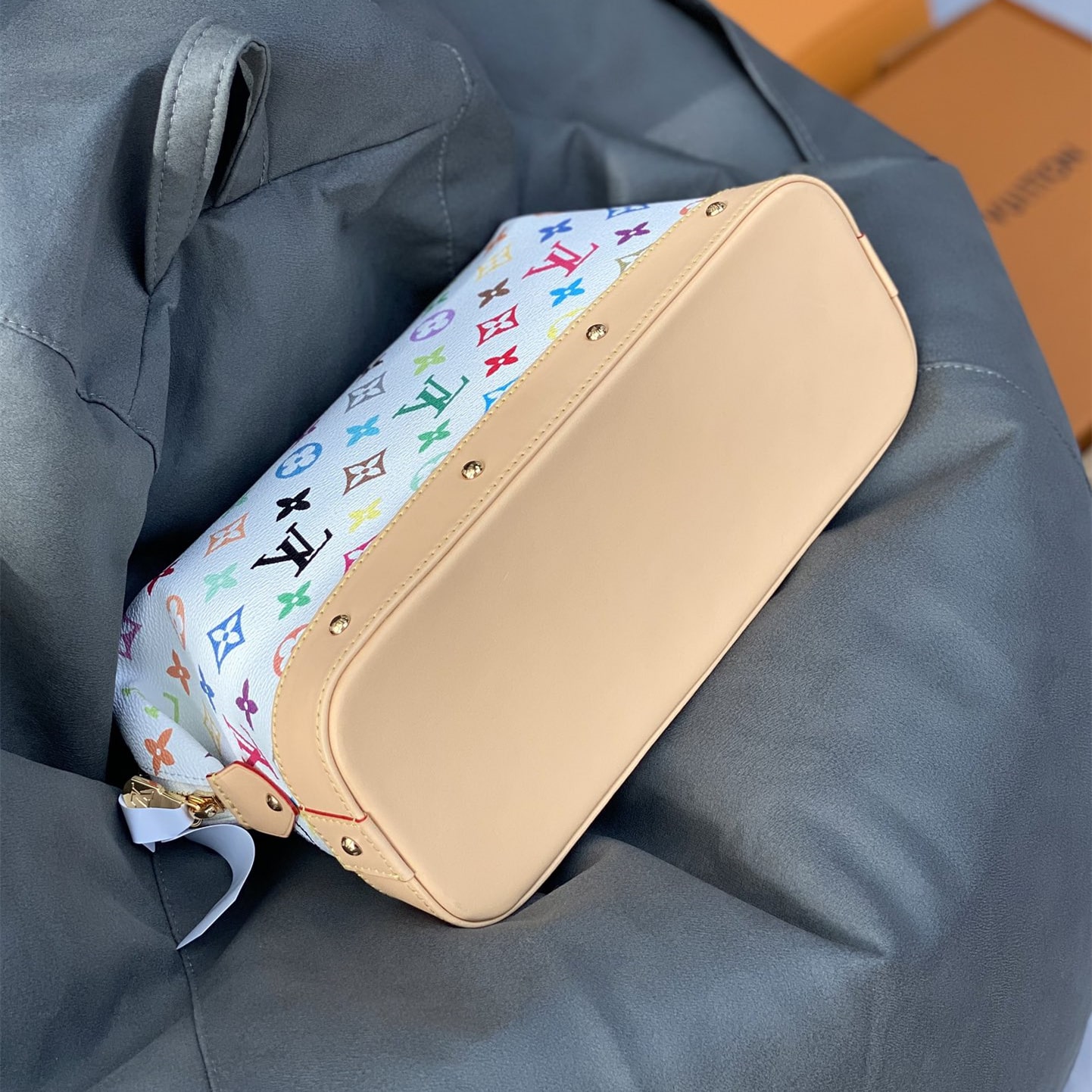 Louis Vuitton 路易威登 Leather Goods