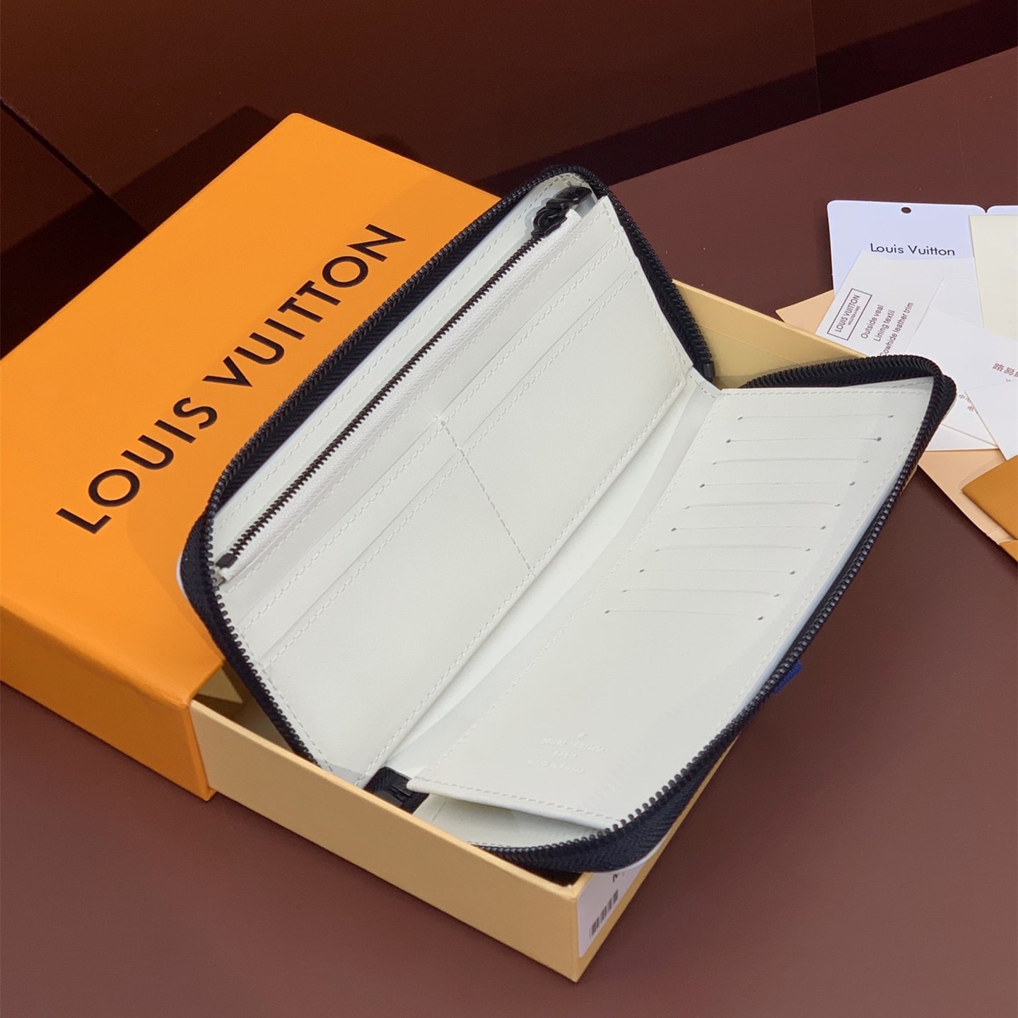 Louis Vuitton 路易威登 Leather Goods