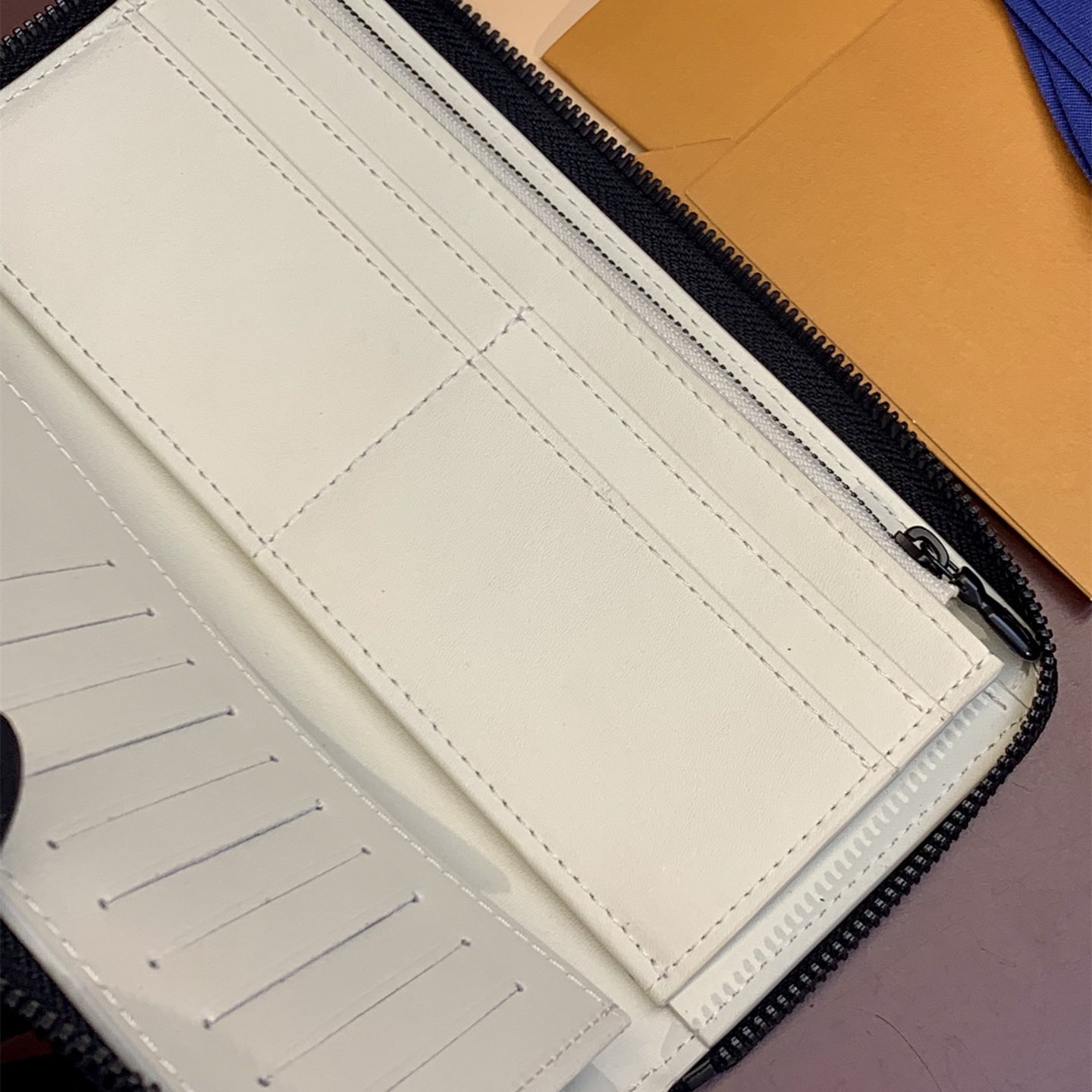 Louis Vuitton 路易威登 Leather Goods