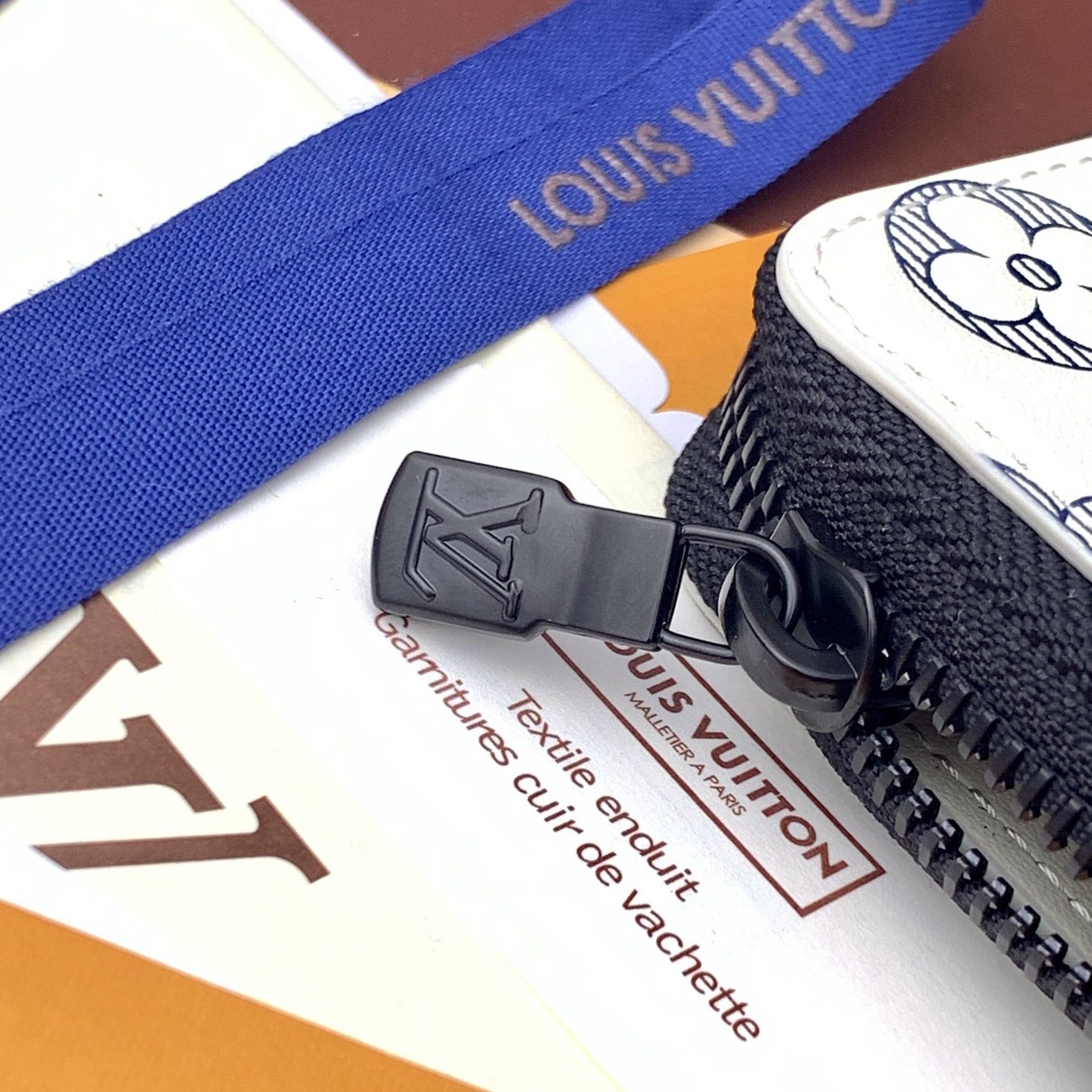Louis Vuitton 路易威登 Leather Goods