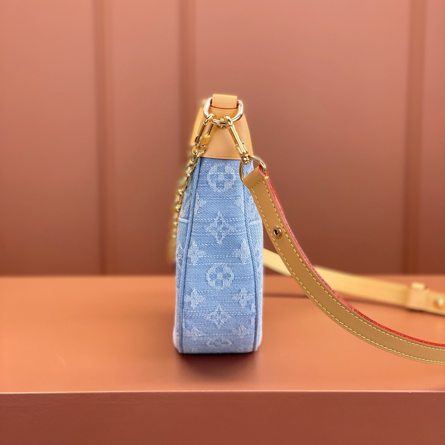 Louis Vuitton 路易威登 Leather Goods