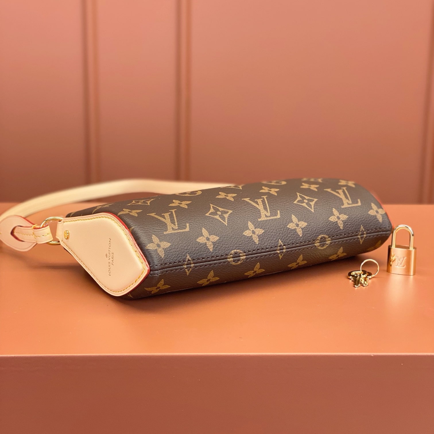 Louis Vuitton 路易威登 Leather Goods