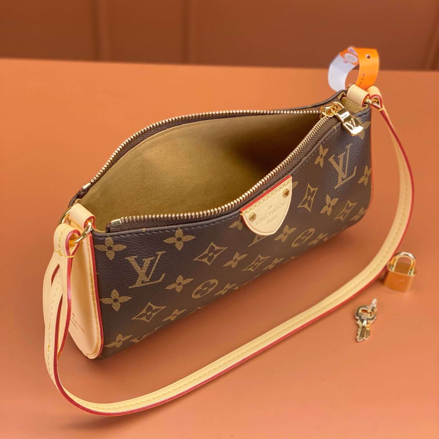 Louis Vuitton 路易威登 Leather Goods