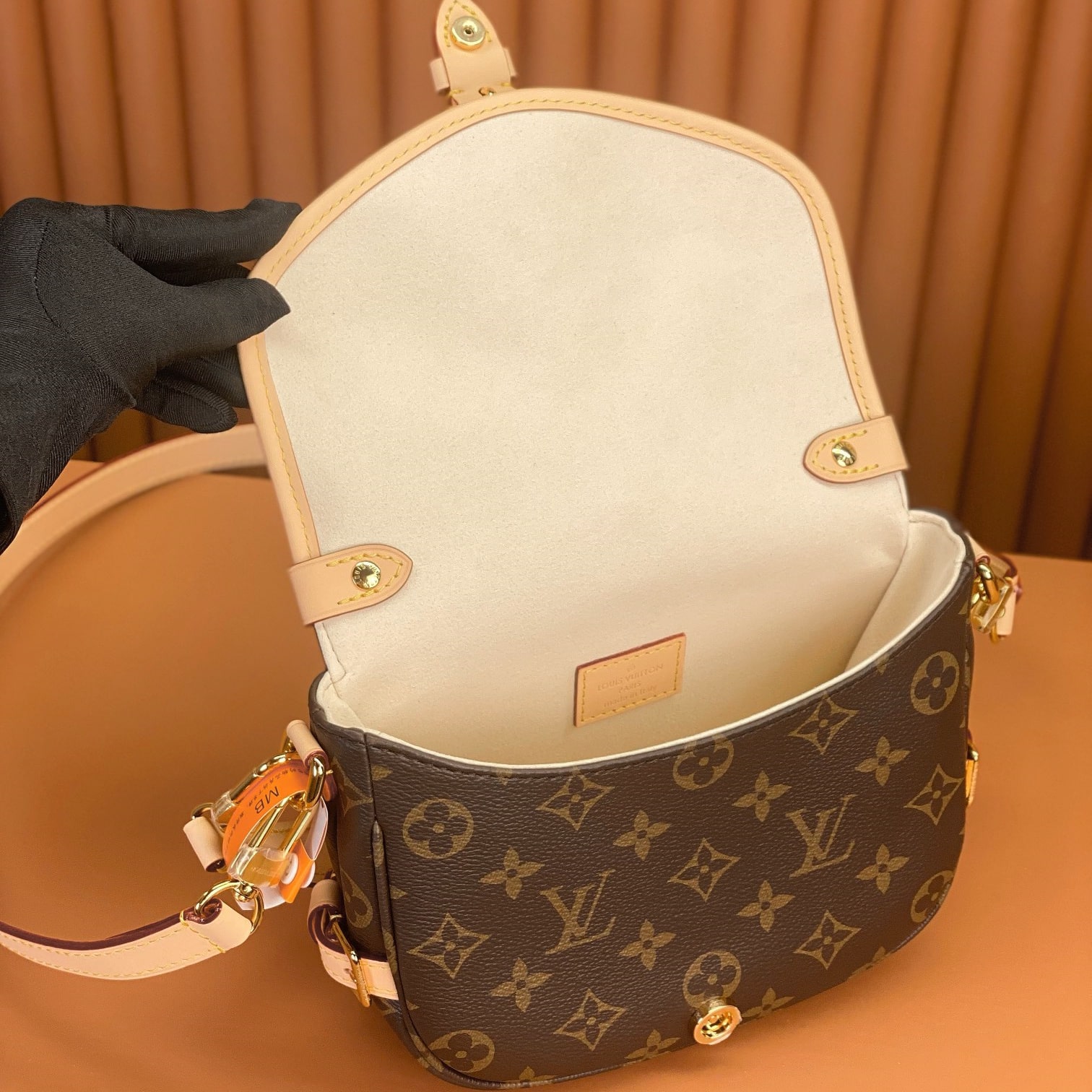 Louis Vuitton 路易威登 Leather Goods
