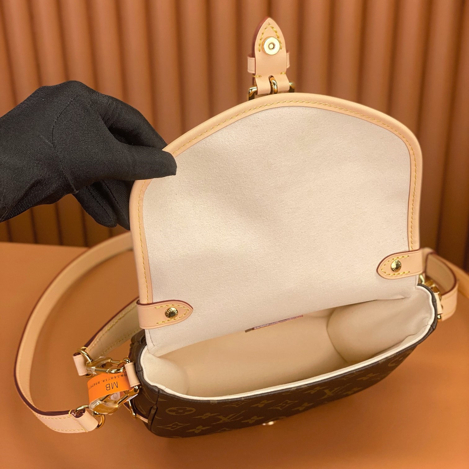 Louis Vuitton 路易威登 Leather Goods