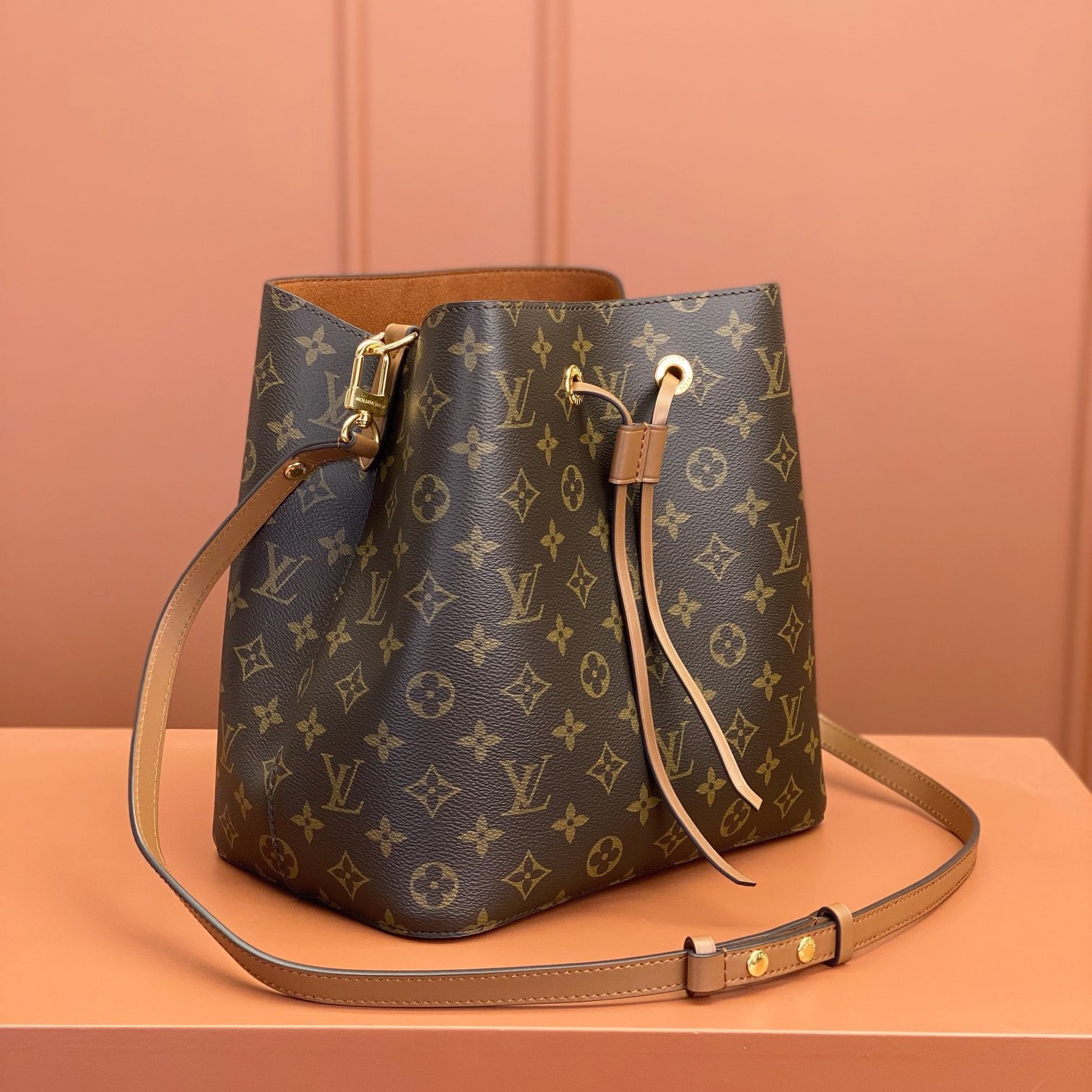 Louis Vuitton 路易威登 Bucket Bag