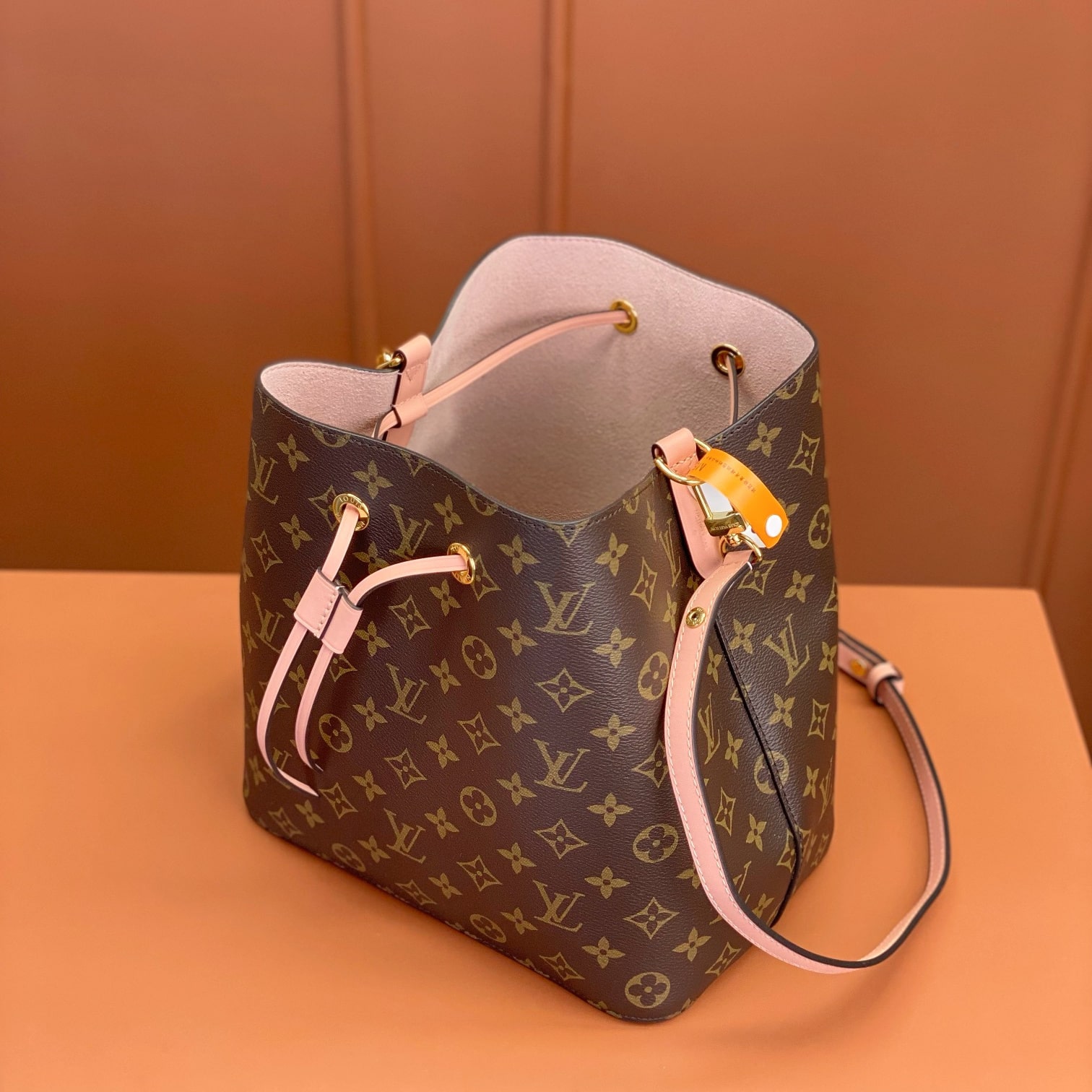 Louis Vuitton 路易威登 Bucket Bag