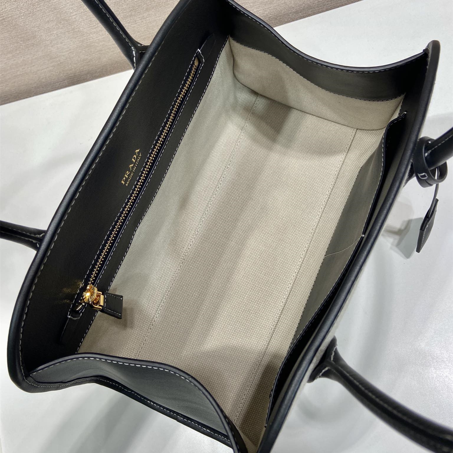Prada 普拉達 Leather Goods