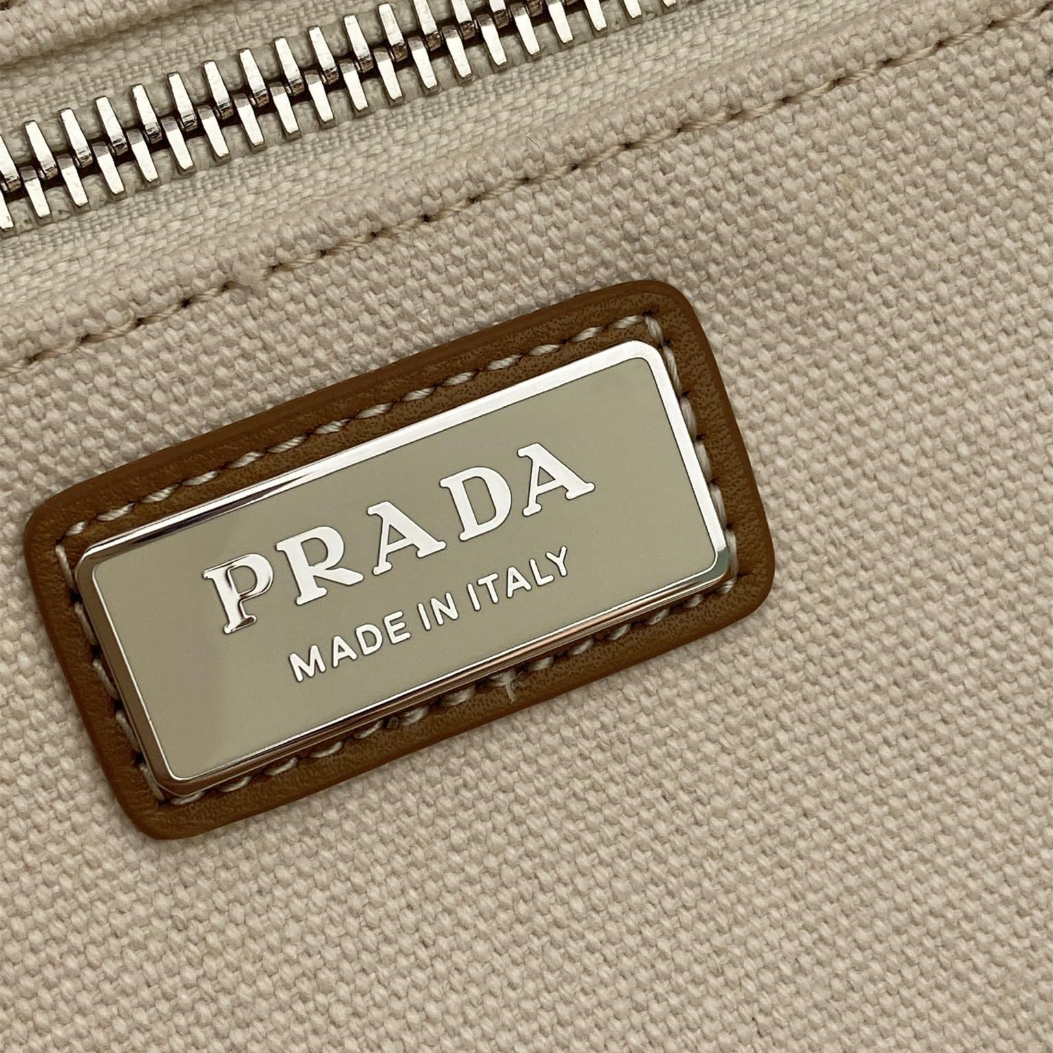 Prada 普拉達 Leather Goods