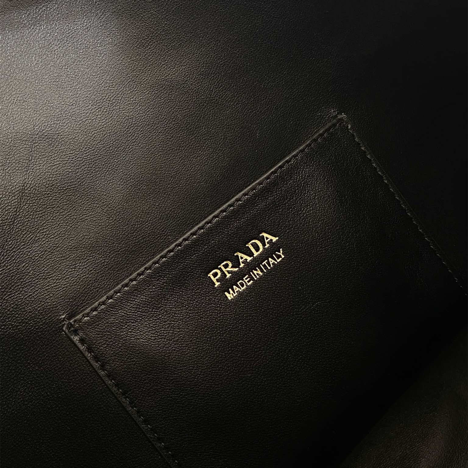 Prada 普拉達 Leather Goods