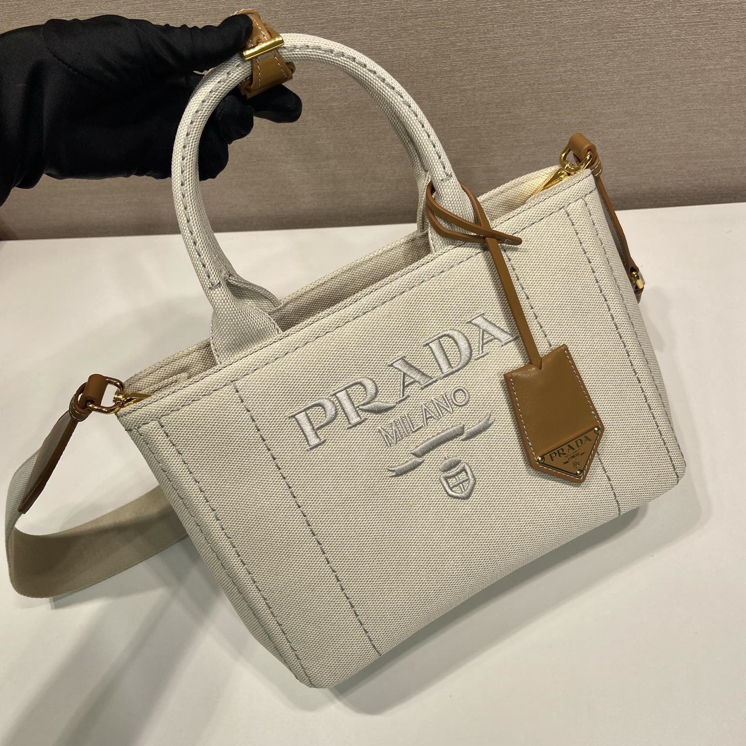 Prada 普拉達 Leather Goods