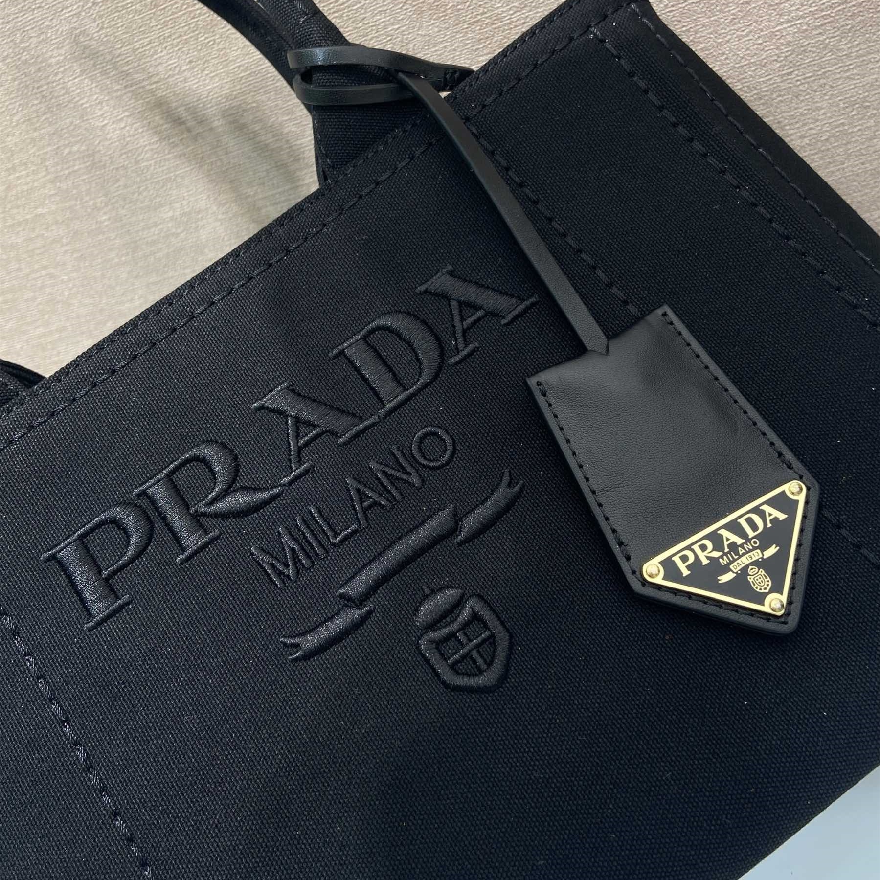 Prada 普拉達 Leather Goods