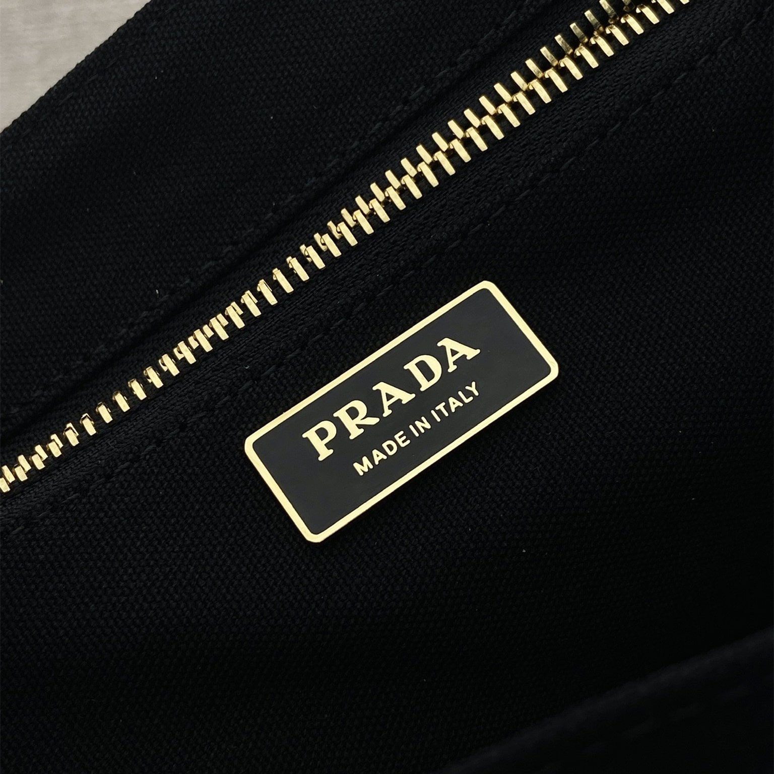 Prada 普拉達 Leather Goods