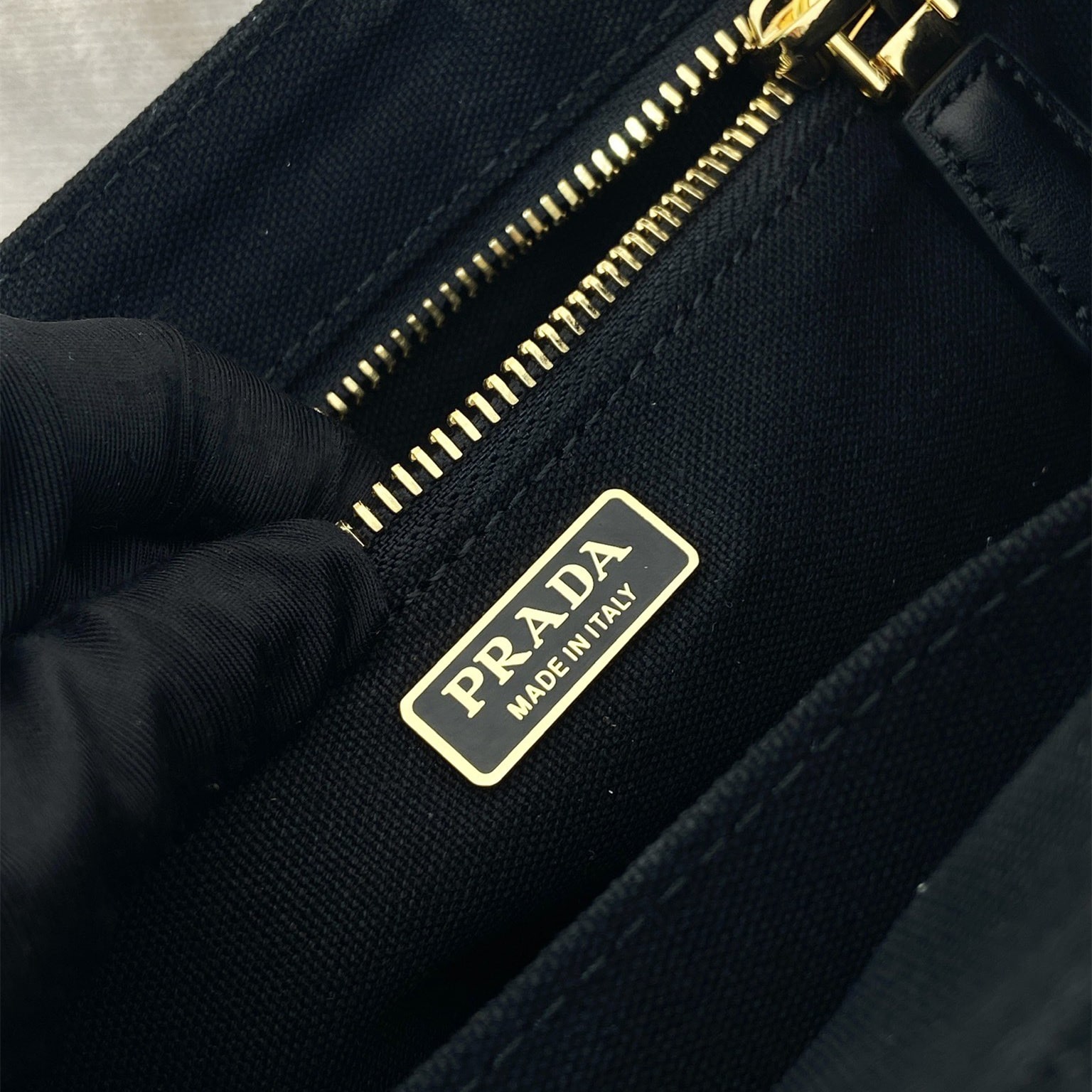 Prada 普拉達 Leather Goods
