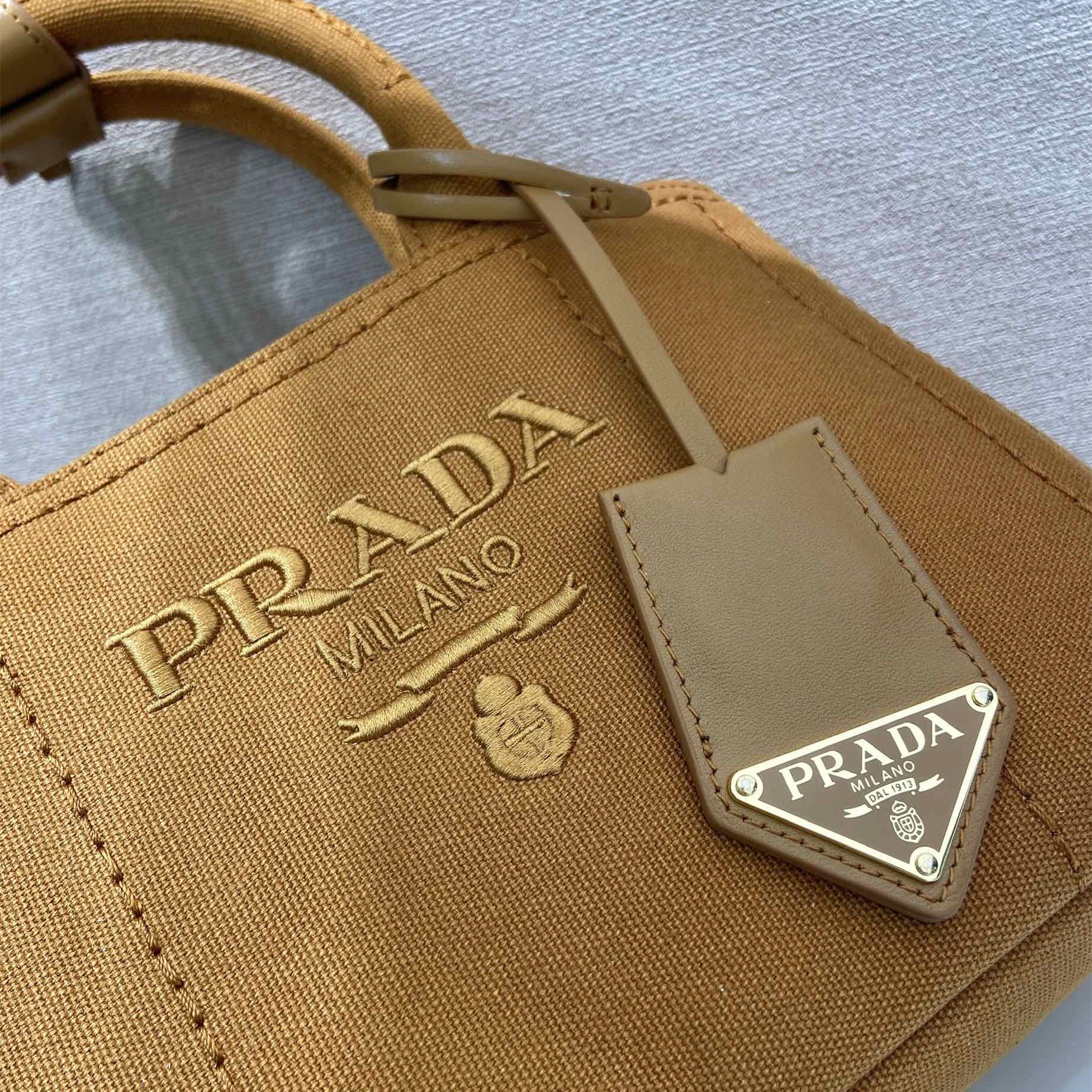 Prada 普拉達 Leather Goods