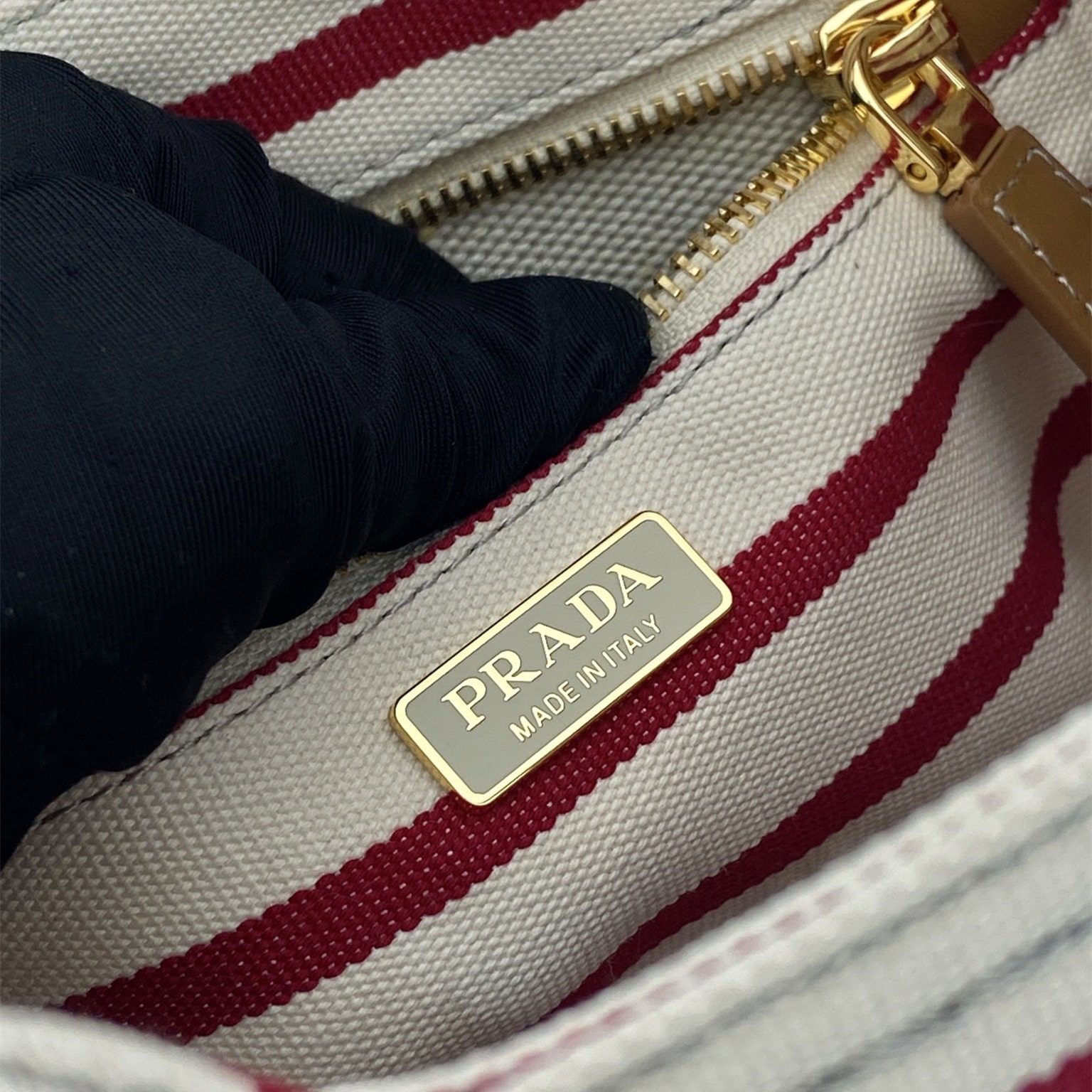 Prada 普拉達 Leather Goods