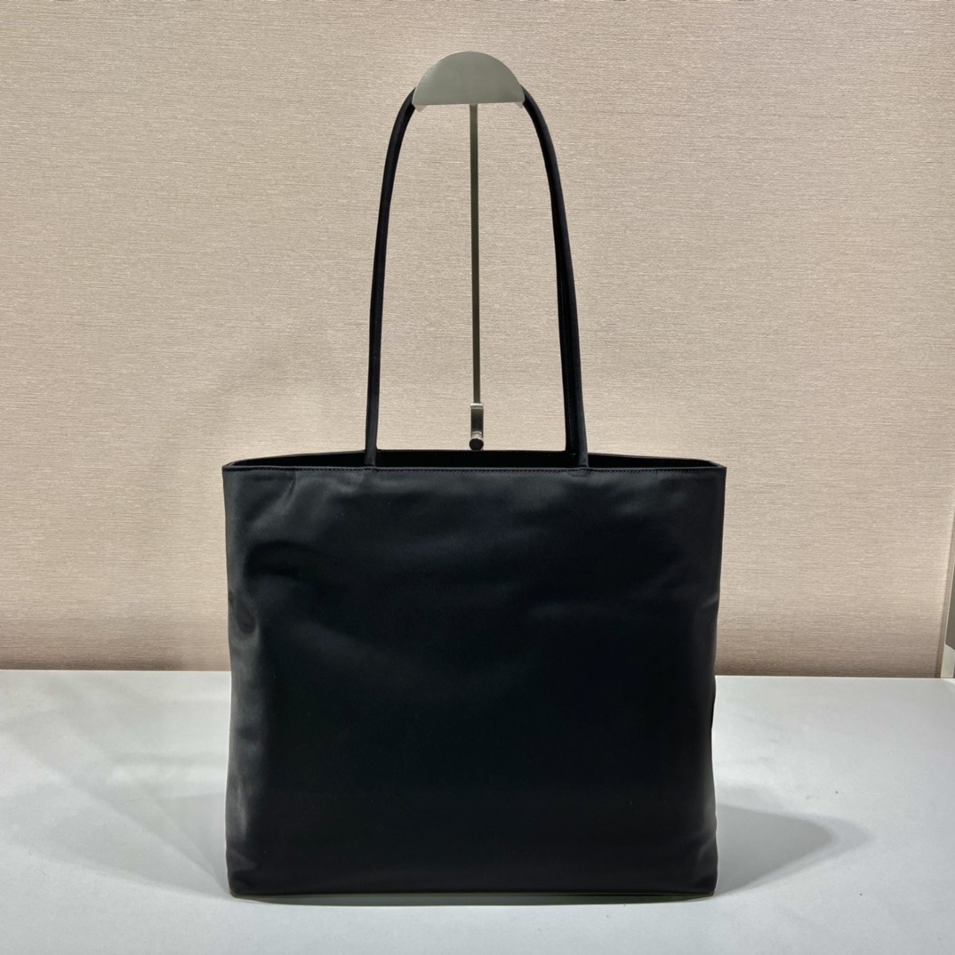Prada 普拉達 Leather Goods