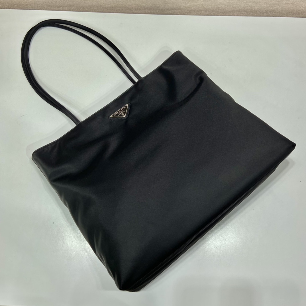 Prada 普拉達 Leather Goods