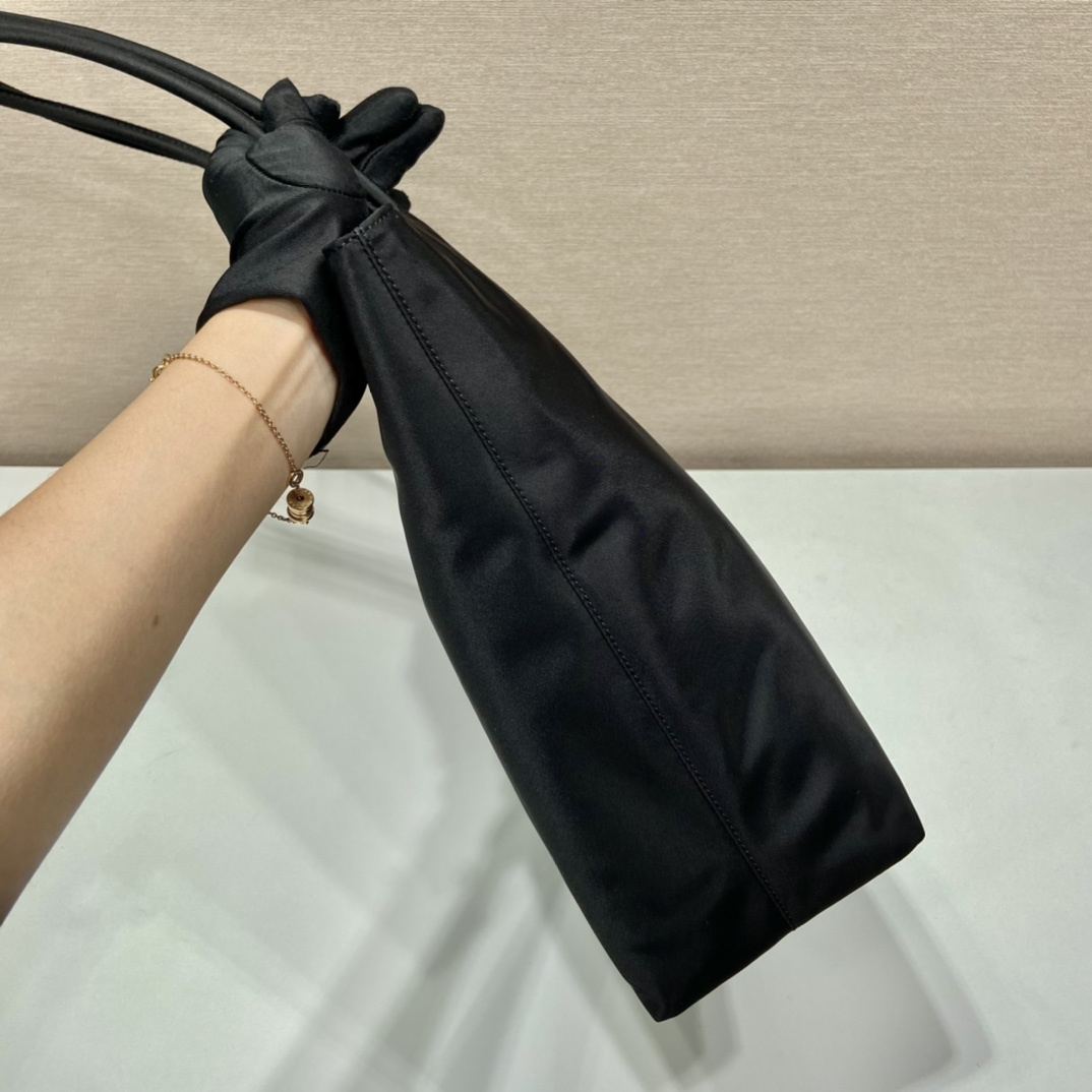 Prada 普拉達 Leather Goods