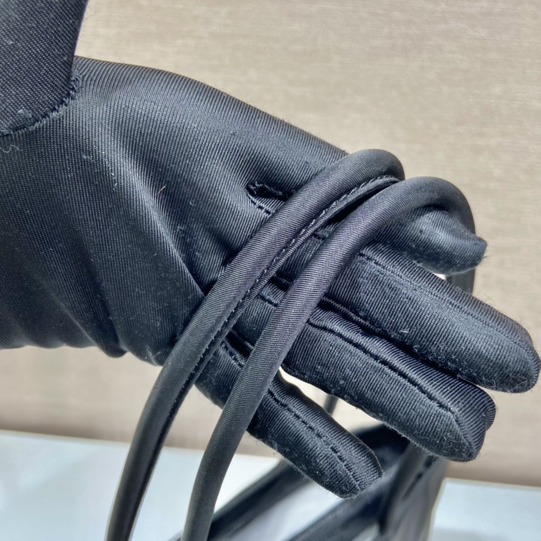 Prada 普拉達 Leather Goods