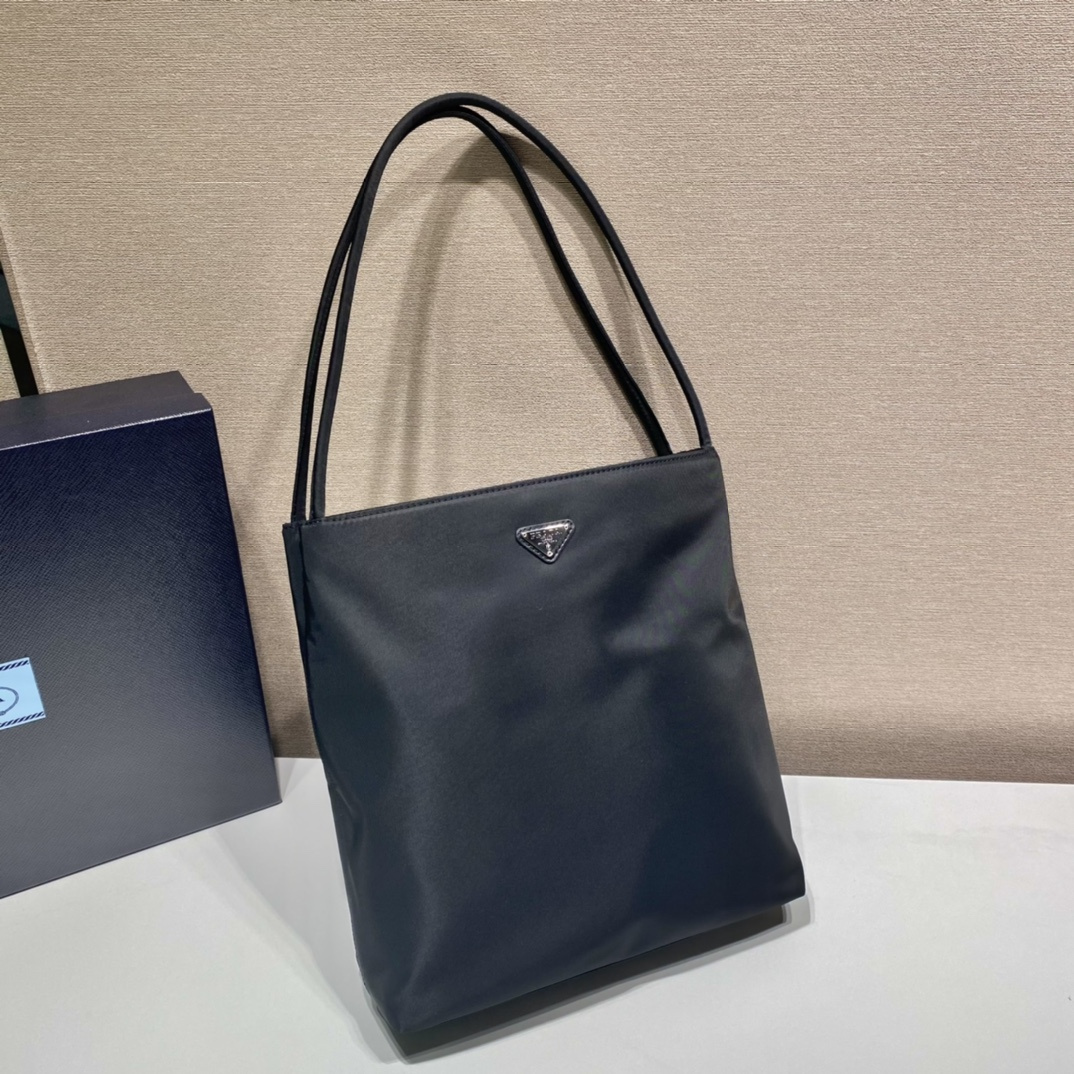 Prada 普拉達 Leather Goods