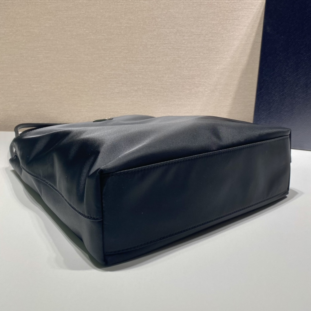 Prada 普拉達 Leather Goods