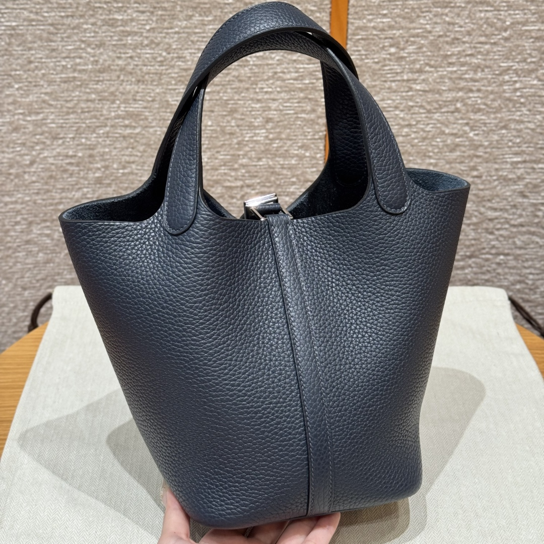 高仿Hermes*Picotin Lock18系列H56289TC2Z午夜藍牛皮銀扣純手工