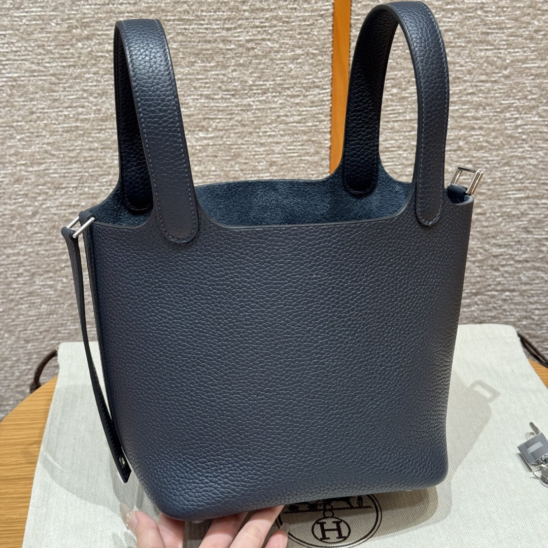 高仿Hermes*Picotin Lock18系列H56289TC2Z午夜藍牛皮銀扣純手工