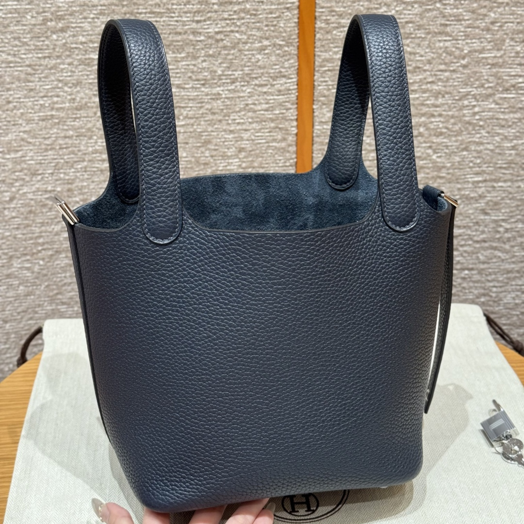 高仿Hermes*Picotin Lock18系列H56289TC2Z午夜藍牛皮銀扣純手工