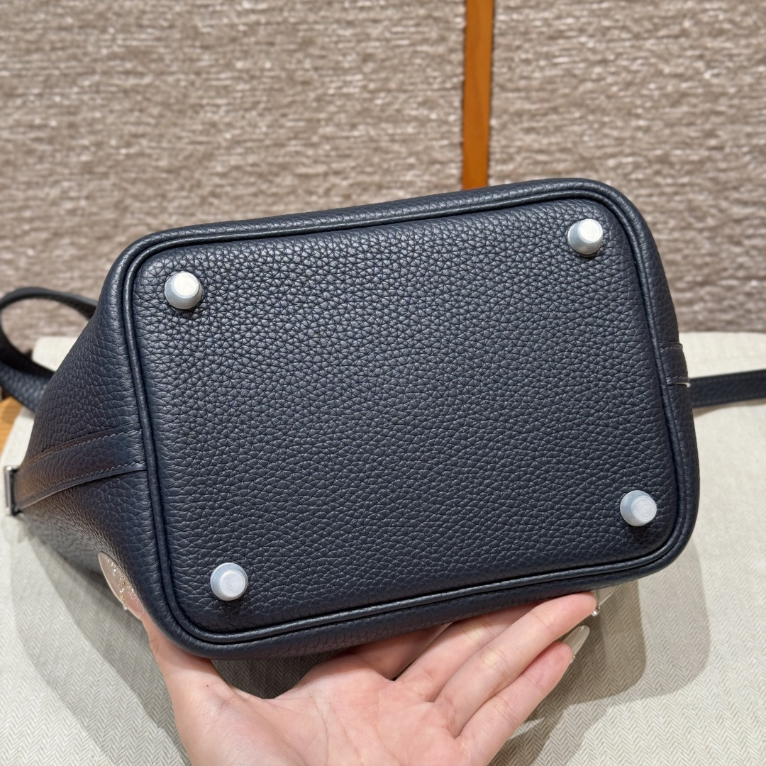 高仿Hermes*Picotin Lock18系列H56289TC2Z午夜藍牛皮銀扣純手工