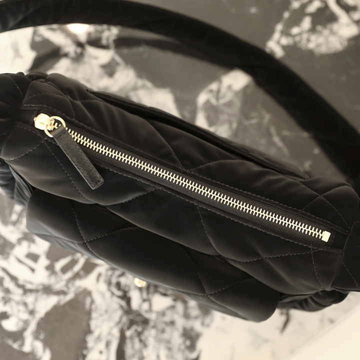 Chanel 香奈兒 Leather Goods