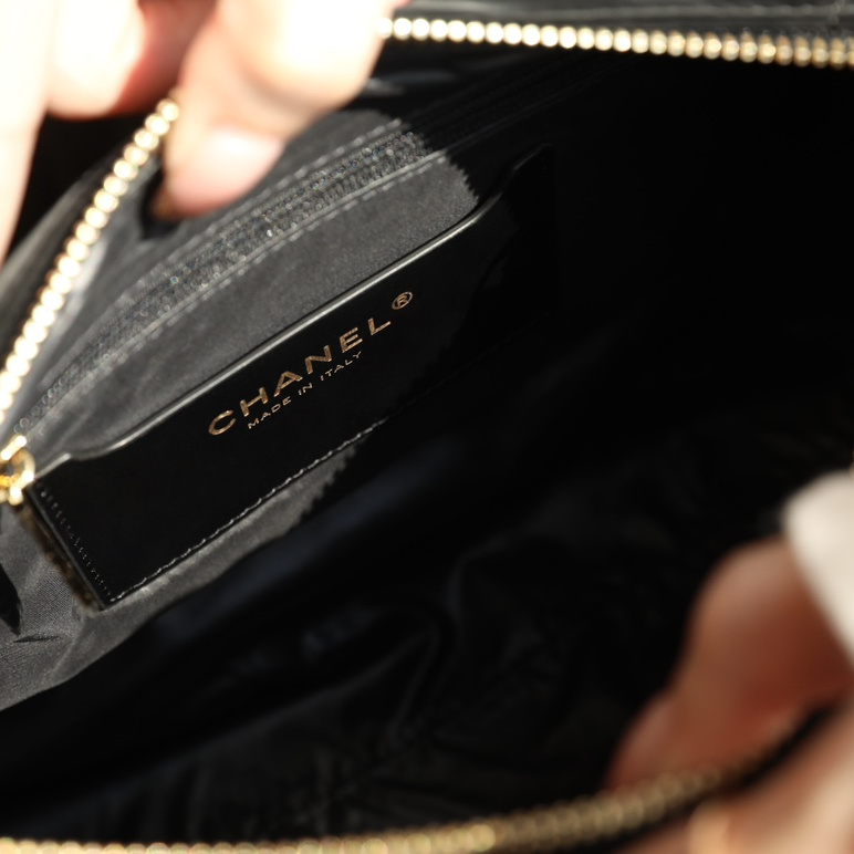 Chanel 香奈兒 Leather Goods