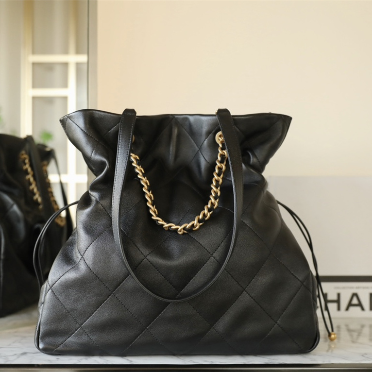Chanel 香奈兒 Leather Goods