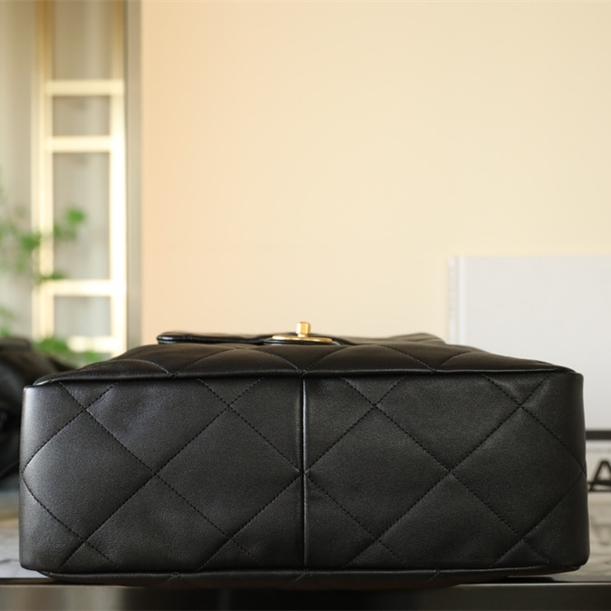 Chanel 香奈兒 Leather Goods