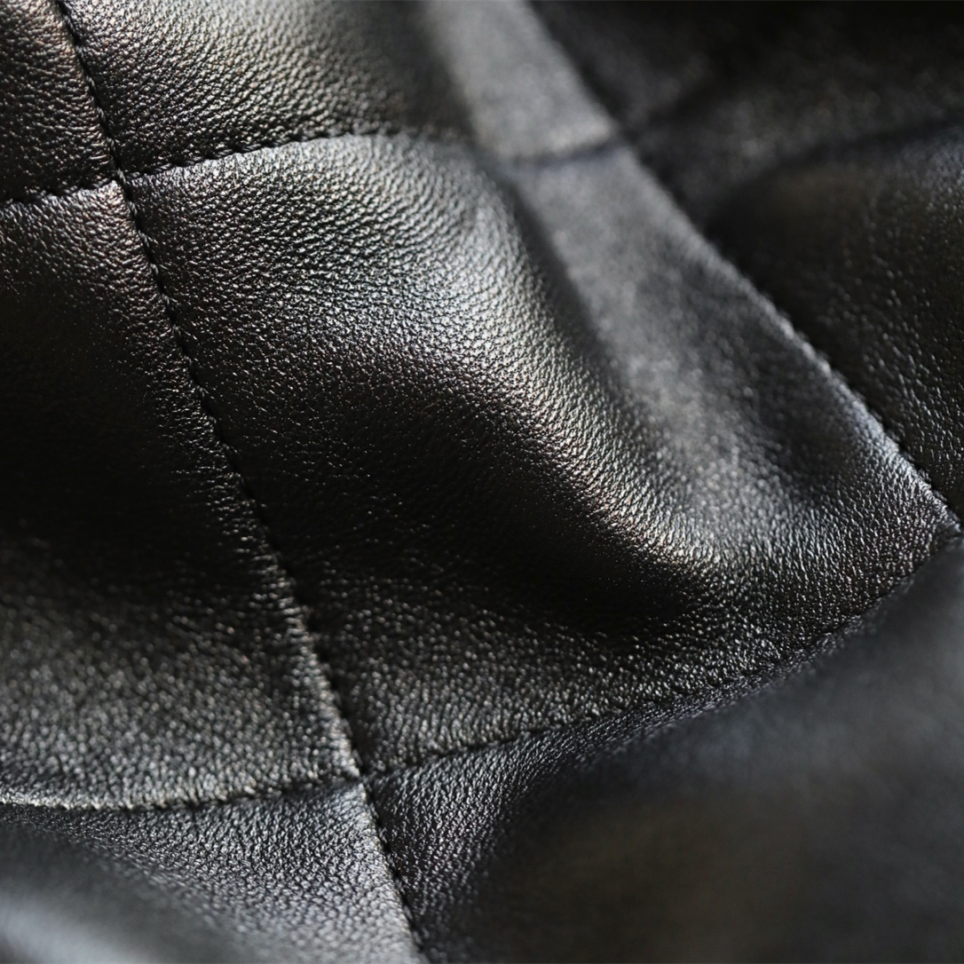 Chanel 香奈兒 Leather Goods