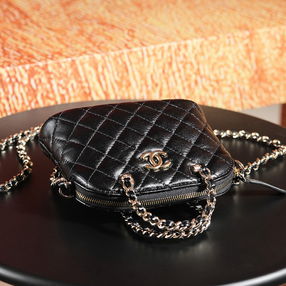 Chanel 香奈兒 Leather Goods