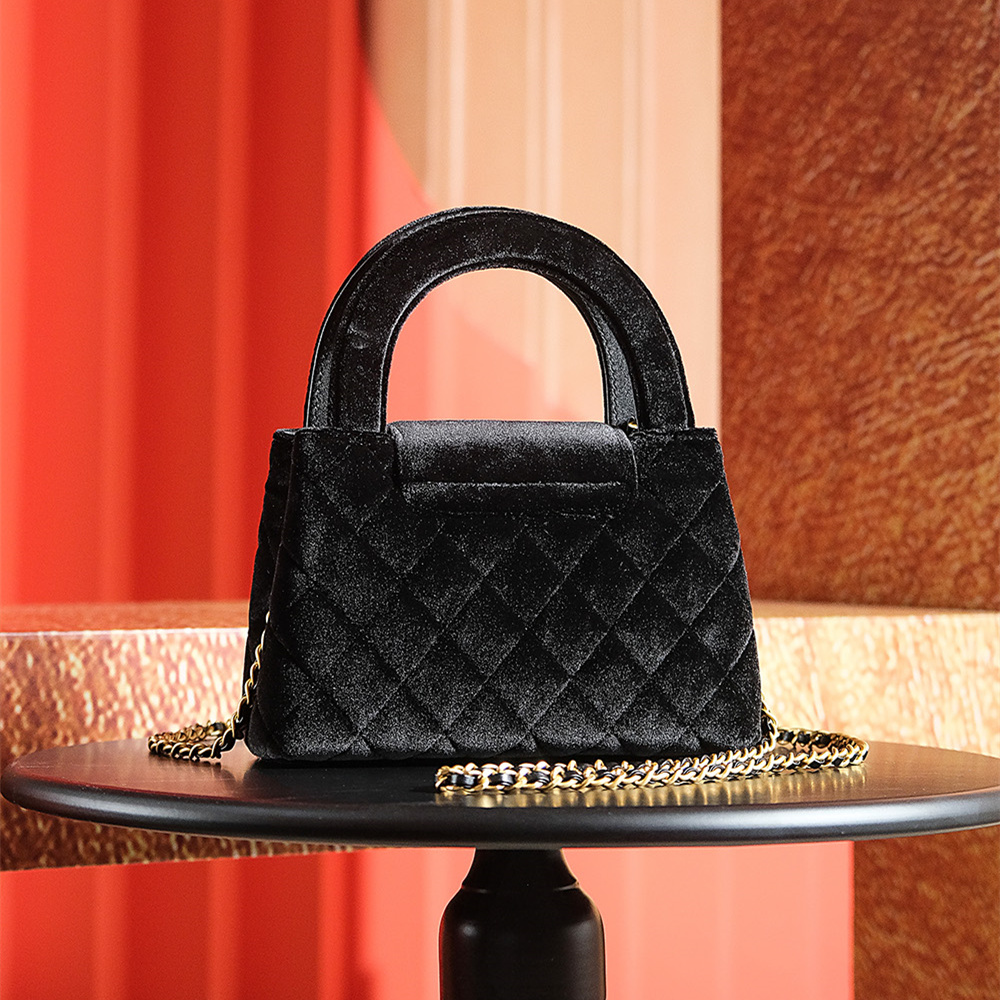 Chanel 香奈兒 Leather Goods