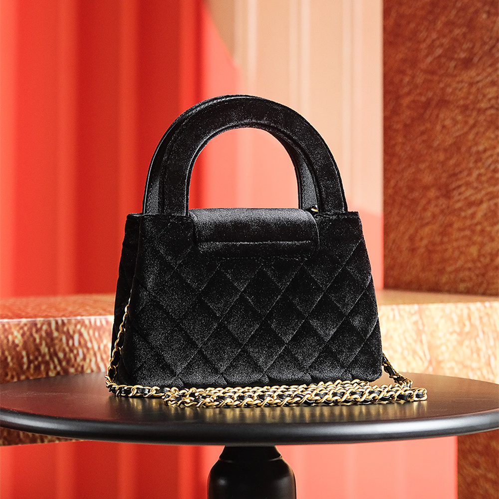 Chanel 香奈兒 Leather Goods
