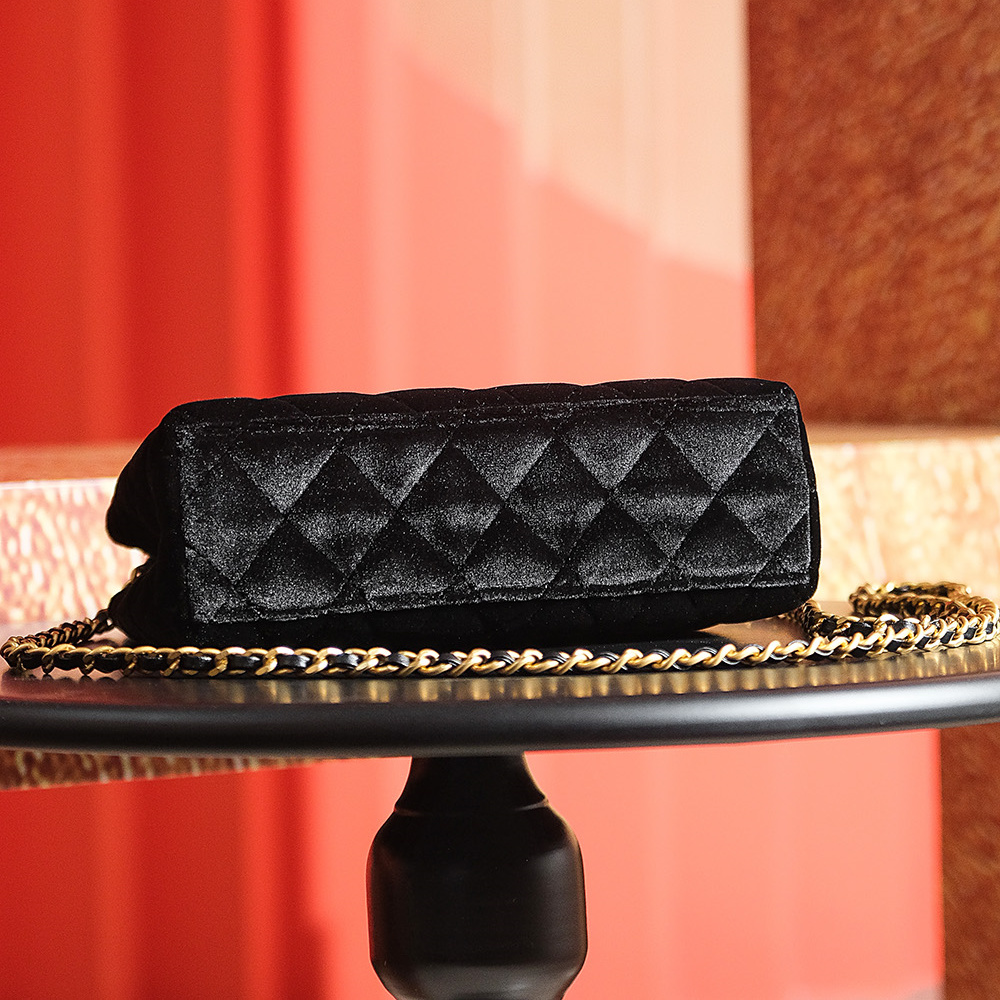 Chanel 香奈兒 Leather Goods