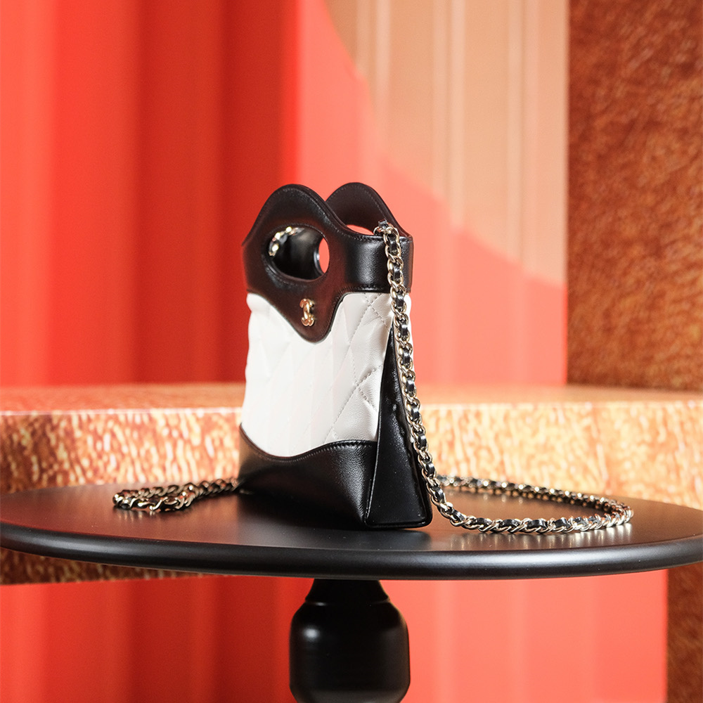 Chanel 香奈兒 Leather Goods