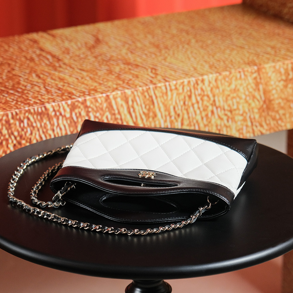 Chanel 香奈兒 Leather Goods