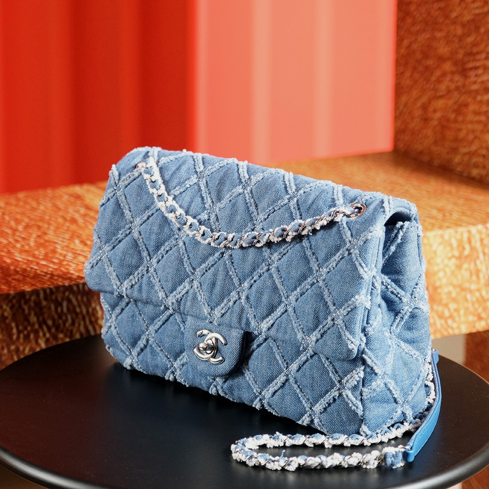 Chanel 香奈兒 Leather Goods